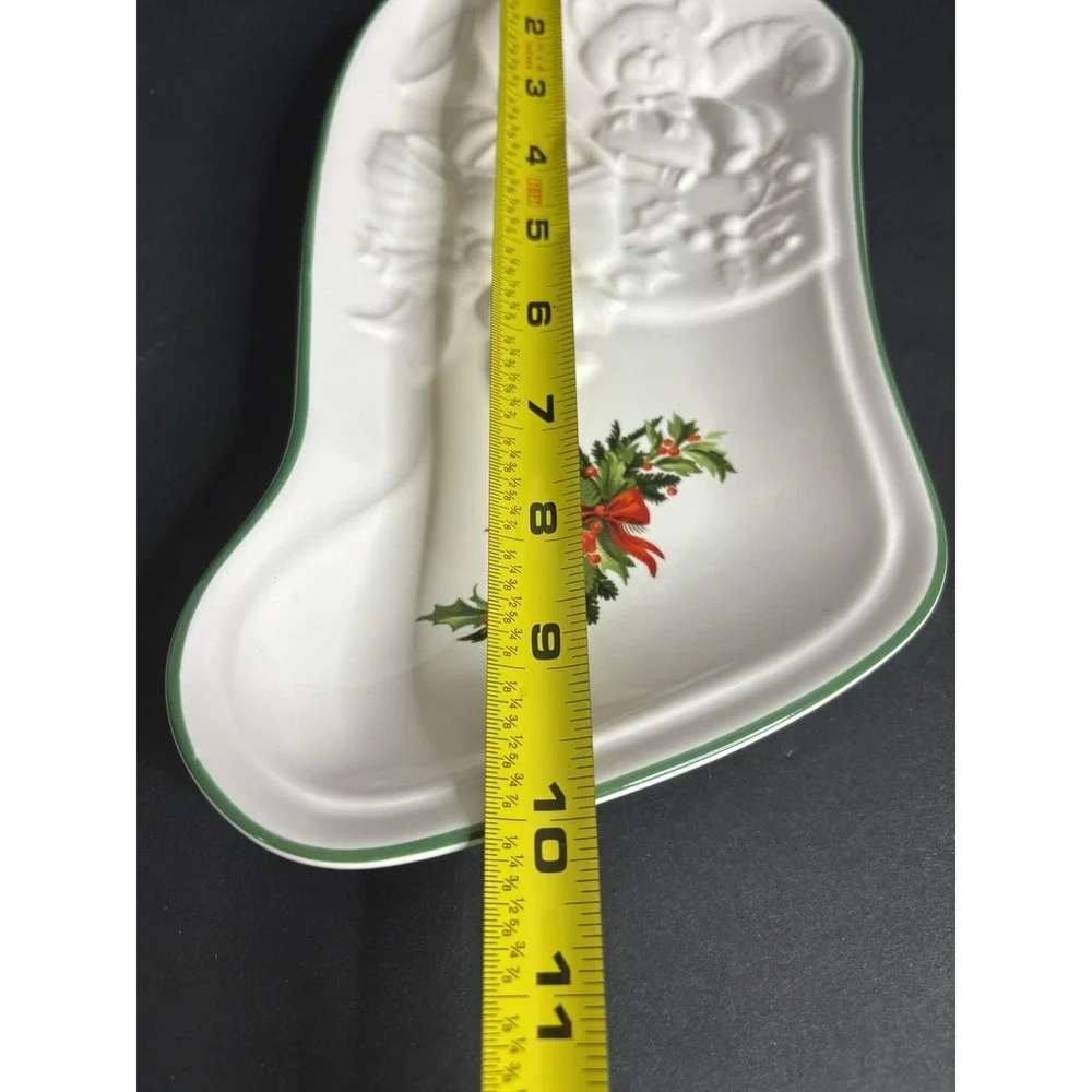Pfaltzgraff Christmas Heritage Embossed Stocking Shape Plate 10